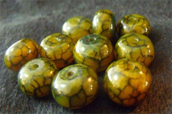 龍紋瑪瑙是天然的嗎 龍紋瑪瑙是什么樣子 龍紋瑪瑙是天然的嗎 龍紋瑪瑙是什么樣子