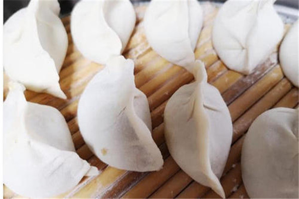餃子皮沒用完能干什么 餃子皮的花樣吃法 餃子皮沒用完能干什么 餃子皮的花樣吃法