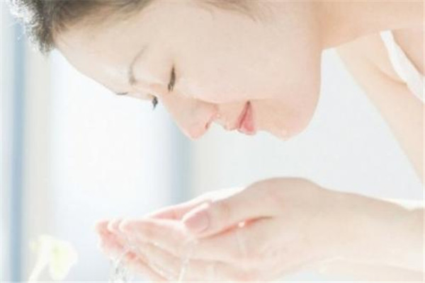 一天洗臉幾次最好 一天洗臉多次好不好 一天洗臉幾次最好 一天洗臉多次好不好
