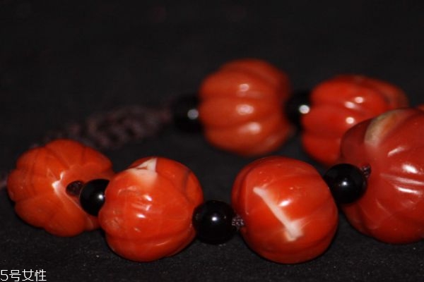 什么是瑪瑙呢 瑪瑙有什么作用呢 什么是瑪瑙呢 瑪瑙有什么作用呢