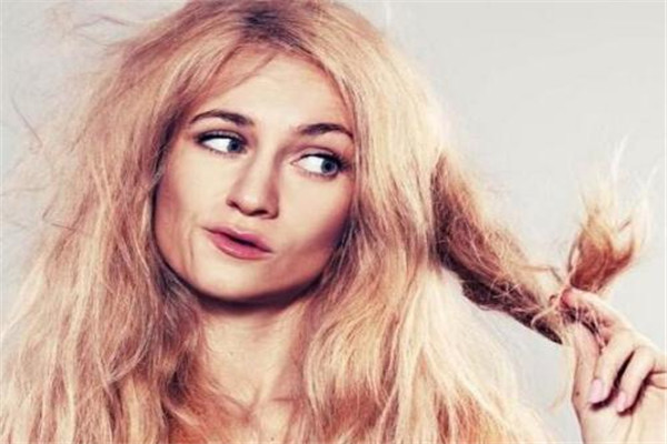 頭發(fā)沒有彈性能恢復(fù)嗎 頭發(fā)沒有彈性怎么辦 頭發(fā)沒有彈性能恢復(fù)嗎 頭發(fā)沒有彈性怎么辦