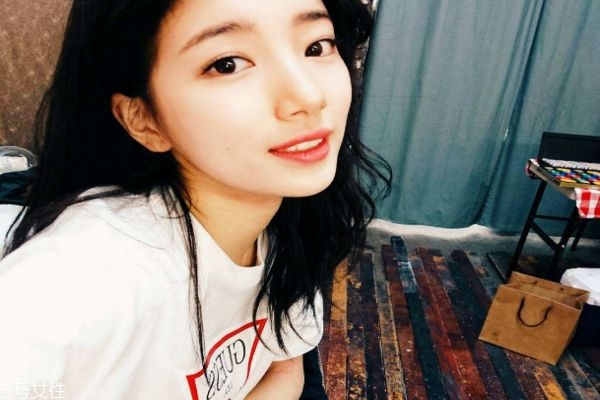 適合混合性肌膚的化妝水有哪些 混合性皮膚的保養(yǎng)方法 適合混合性肌膚的化妝水有哪些 混合性皮膚的保養(yǎng)方法