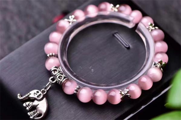 貓眼石有粉色的嗎 粉色貓眼石是真的嗎 貓眼石有粉色的嗎 粉色貓眼石是真的嗎