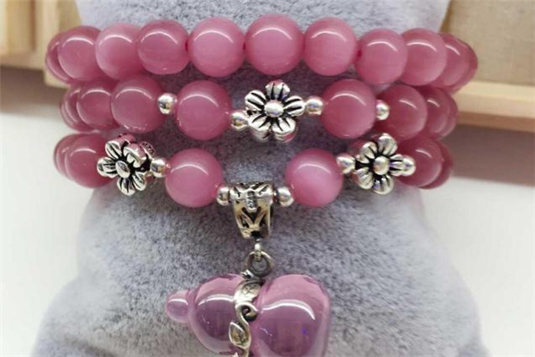 貓眼石有粉色的嗎 粉色貓眼石是真的嗎 貓眼石有粉色的嗎 粉色貓眼石是真的嗎