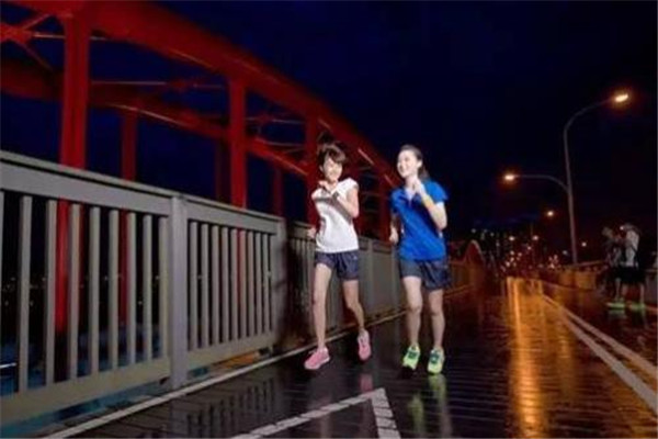 減肥吃了夜宵補(bǔ)救措施是什么 減肥最好不要吃夜宵