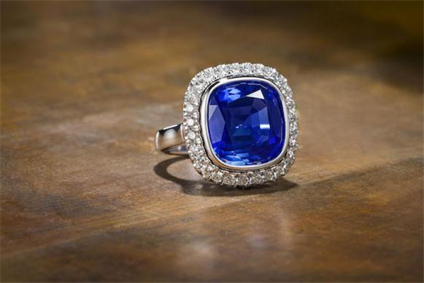 緬甸藍(lán)寶石怎么辨別 緬甸藍(lán)寶石真假鑒定 緬甸藍(lán)寶石怎么辨別 緬甸藍(lán)寶石真假鑒定