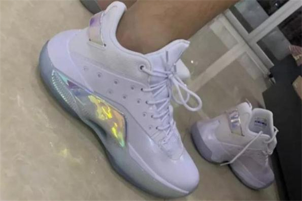 特步游云4代開箱測評 特步游云4林書豪定制版實(shí)物開箱 特步游云4代開箱測評 特步游云4林書豪定制版實(shí)物開箱