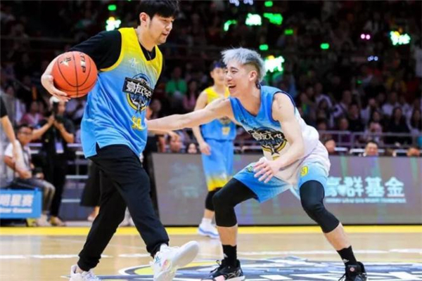 特步游云4代開箱測評 特步游云4林書豪定制版實(shí)物開箱 特步游云4代開箱測評 特步游云4林書豪定制版實(shí)物開箱