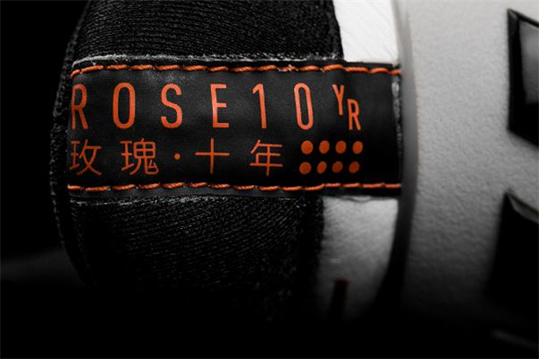 阿迪達斯羅斯10偏碼嗎 羅斯10腳感怎么樣 阿迪達斯羅斯10偏碼嗎 羅斯10腳感怎么樣