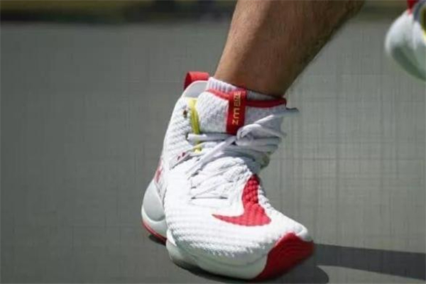 耐克zoom rize實(shí)戰(zhàn)測評-zoom rize適合什么位置 耐克zoom rize實(shí)戰(zhàn)測評-zoom rize適合什么位置