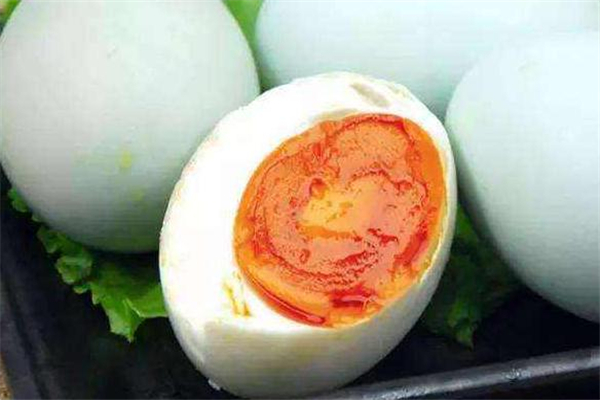 咸鴨蛋腌好了怎么保存 腌好的咸鴨蛋能放冰箱嗎 咸鴨蛋腌好了怎么保存 腌好的咸鴨蛋能放冰箱嗎