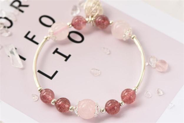 草莓晶手鏈可以碰水嗎 草莓晶手鏈洗澡能戴嗎 草莓晶手鏈可以碰水嗎 草莓晶手鏈洗澡能戴嗎