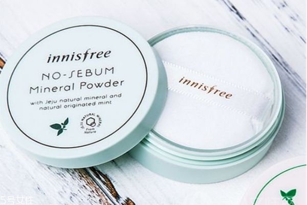 怎么選擇蜜粉的顏色 蜜粉還有這些用處 怎么選擇蜜粉的顏色 蜜粉還有這些用處