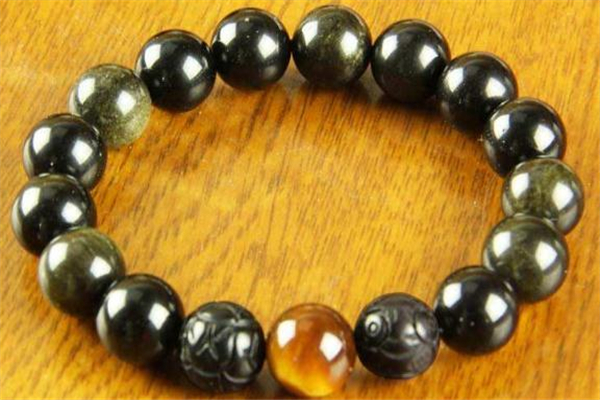 金曜石能碰水嗎 金曜石洗澡能戴嗎 金曜石能碰水嗎 金曜石洗澡能戴嗎