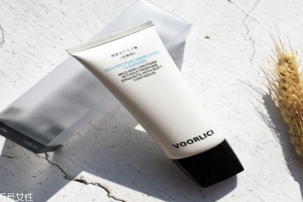 比較好的氨基酸的洗面奶有什么品牌呢 敏感肌可以使用洗面奶嗎 比較好的氨基酸的洗面奶有什么品牌呢 敏感肌可以使用洗面奶嗎