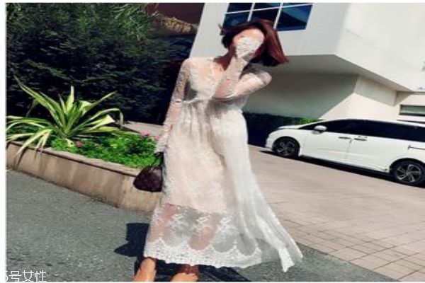 今年秋季最流行什么樣的裙子呢 身高比較矮的女生適合什么裙子呢 今年秋季最流行什么樣的裙子呢 身高比較矮的女生適合什么裙子呢