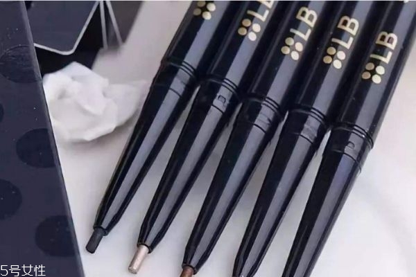 眼線(xiàn)筆畫(huà)不出來(lái)怎么辦 使用眼線(xiàn)筆需要注意什么