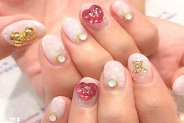 美甲封層的作用 美甲畫法教程 美甲封層的作用 美甲畫法教程