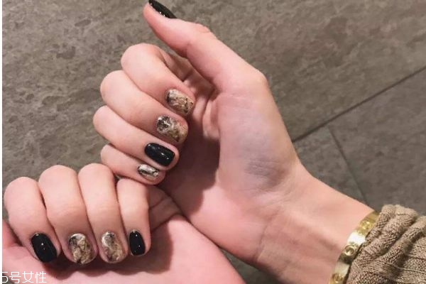 暈染美甲有哪些 線條暈染美甲教程 暈染美甲有哪些 線條暈染美甲教程