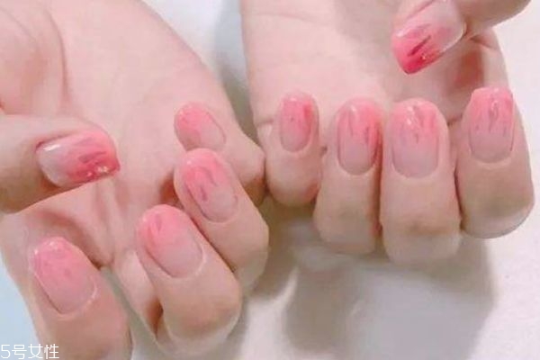 抖音最火的美甲 今年最流行的美甲圖片 抖音最火的美甲 今年最流行的美甲圖片