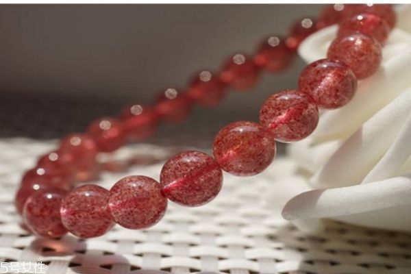 什么是草莓晶呢 草莓晶有什么用呢 什么是草莓晶呢 草莓晶有什么用呢