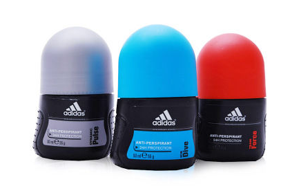 止汗噴霧和走珠哪個好？噴霧方便操作適合懶人