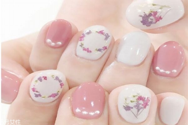 抖音最火的美甲 今年最流行的美甲圖片 抖音最火的美甲 今年最流行的美甲圖片