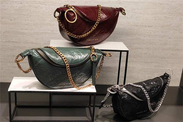 小ck腰包哪個顏色好看 小ck腰包有幾種顏色 小ck腰包哪個顏色好看 小ck腰包有幾種顏色