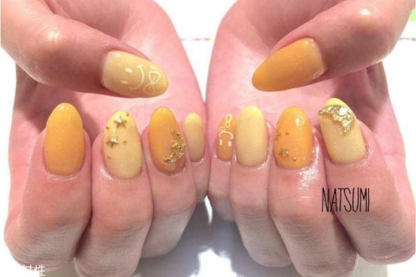 夏季做什么顏色的美甲好看 法式美甲哪種顏色適合夏天 夏季做什么顏色的美甲好看 法式美甲哪種顏色適合夏天