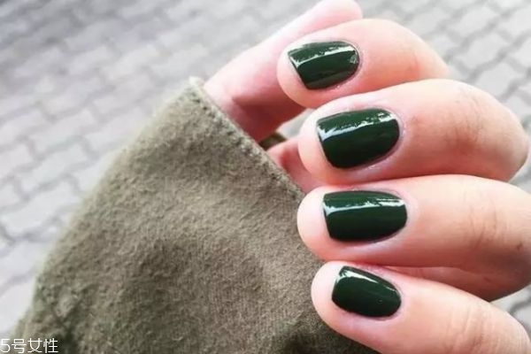 怎么做漸變美甲 在家做美甲的小技巧 怎么做漸變美甲 在家做美甲的小技巧