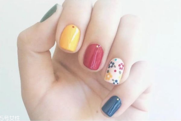 做哪些美甲可以顯得手指比較長(zhǎng) 美甲時(shí)要注意什么 做哪些美甲可以顯得手指比較長(zhǎng) 美甲時(shí)要注意什么