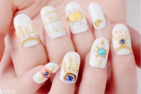 經(jīng)常做美甲有什么危害 經(jīng)常美甲會怎樣 經(jīng)常做美甲有什么危害 經(jīng)常美甲會怎樣