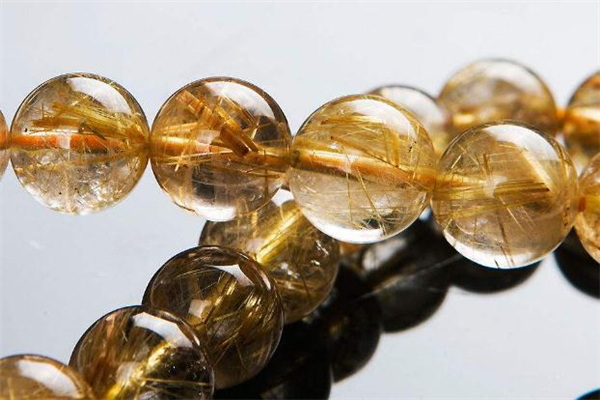 黃發(fā)晶的功效與作用 黃發(fā)晶的寓意 黃發(fā)晶的功效與作用 黃發(fā)晶的寓意