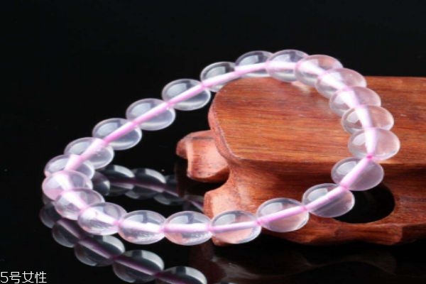 怎么鑒定星光粉晶的真假呢 如何正確挑選星光粉晶呢 怎么鑒定星光粉晶的真假呢 如何正確挑選星光粉晶呢