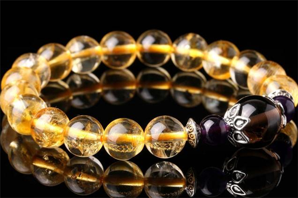 黃發(fā)晶戴哪只手 黃發(fā)晶手鏈戴左手還是右手 黃發(fā)晶戴哪只手 黃發(fā)晶手鏈戴左手還是右手