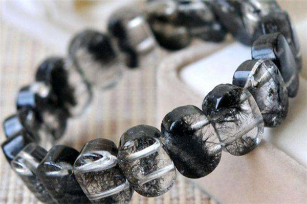 黑發(fā)晶需要消磁嗎 黑發(fā)晶怎么消磁 黑發(fā)晶需要消磁嗎 黑發(fā)晶怎么消磁