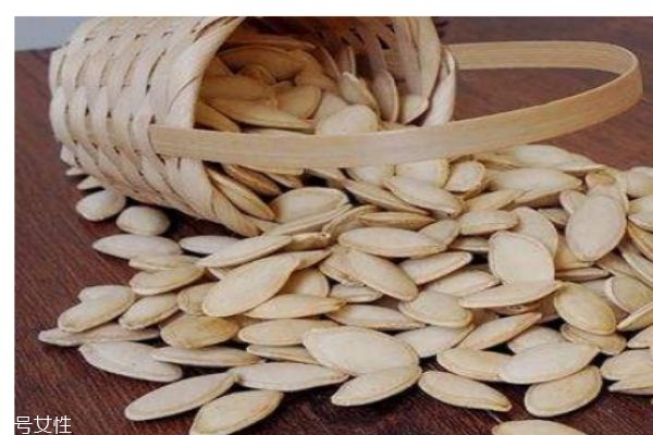 吃南瓜子有什么要注意的嗎 什么人群不能吃南瓜子呢 吃南瓜子有什么要注意的嗎 什么人群不能吃南瓜子呢