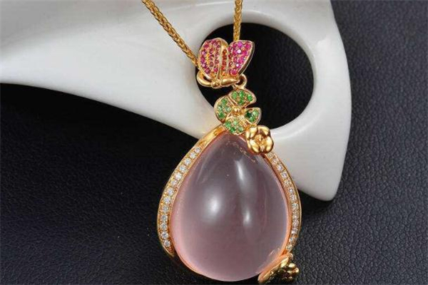 芙蓉石可以戴著睡覺嗎 芙蓉石睡覺的時(shí)候放在哪里 芙蓉石可以戴著睡覺嗎 芙蓉石睡覺的時(shí)候放在哪里