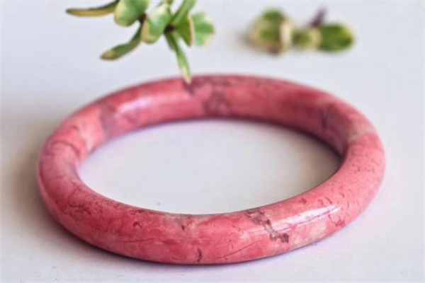 薔薇輝石是什么 薔薇輝石是寶石嗎 薔薇輝石是什么 薔薇輝石是寶石嗎