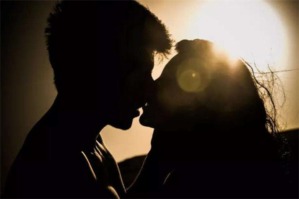 女人出軌后還能挽回嗎 怎么挽回出軌老婆的心 女人出軌后還能挽回嗎 怎么挽回出軌老婆的心