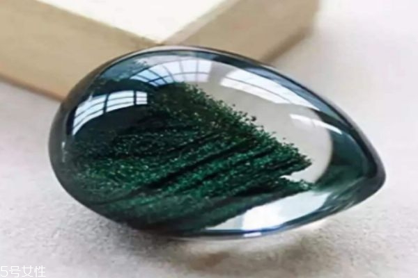 綠幽水晶的價(jià)格是怎么樣的呢 綠幽水晶的盛產(chǎn)地是哪里呢 綠幽水晶的價(jià)格是怎么樣的呢 綠幽水晶的盛產(chǎn)地是哪里呢