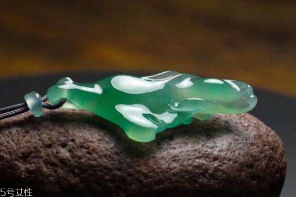 綠幽水晶的價(jià)格是怎么樣的呢 綠幽水晶的盛產(chǎn)地是哪里呢 綠幽水晶的價(jià)格是怎么樣的呢 綠幽水晶的盛產(chǎn)地是哪里呢