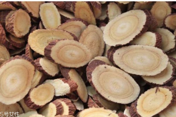 什么是山甘草呢 山甘草有什么作用呢 什么是山甘草呢 山甘草有什么作用呢