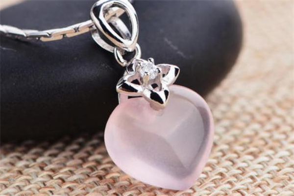 芙蓉石是什么石頭 芙蓉石怎么形成的