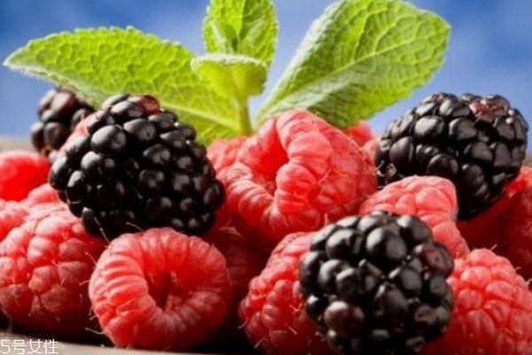 什么人群不能吃桑葚呢 桑葚多少錢一斤呢 什么人群不能吃桑葚呢 桑葚多少錢一斤呢