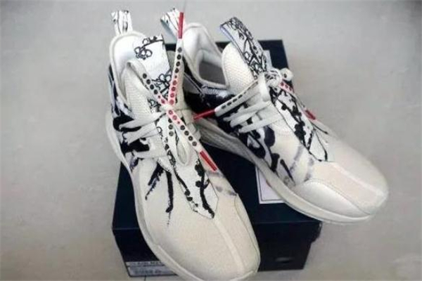 李寧文武雙全開箱測評 李寧文武雙全怎么清洗