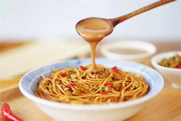 芝麻醬過期了還能吃嗎 過期的芝麻醬怎么用 芝麻醬過期了還能吃嗎 過期的芝麻醬怎么用