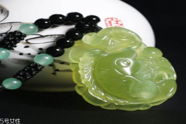 怎么樣來(lái)鑒定岫巖玉呢 岫巖玉盛產(chǎn)哪里呢 怎么樣來(lái)鑒定岫巖玉呢 岫巖玉盛產(chǎn)哪里呢