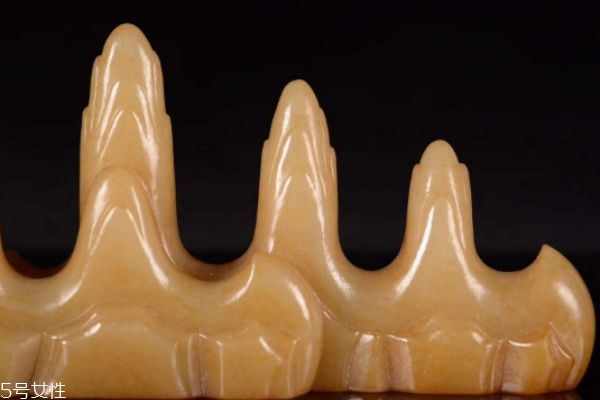 應(yīng)該怎么挑選中華黃玉呢 中華黃玉的醫(yī)用價值是什么呢 應(yīng)該怎么挑選中華黃玉呢 中華黃玉的醫(yī)用價值是什么呢