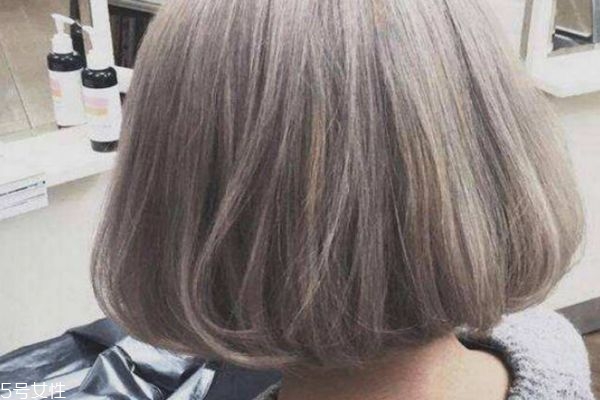 黑茶色是黑色嗎 黑茶色和亞麻色有什么區(qū)別 黑茶色是黑色嗎 黑茶色和亞麻色有什么區(qū)別